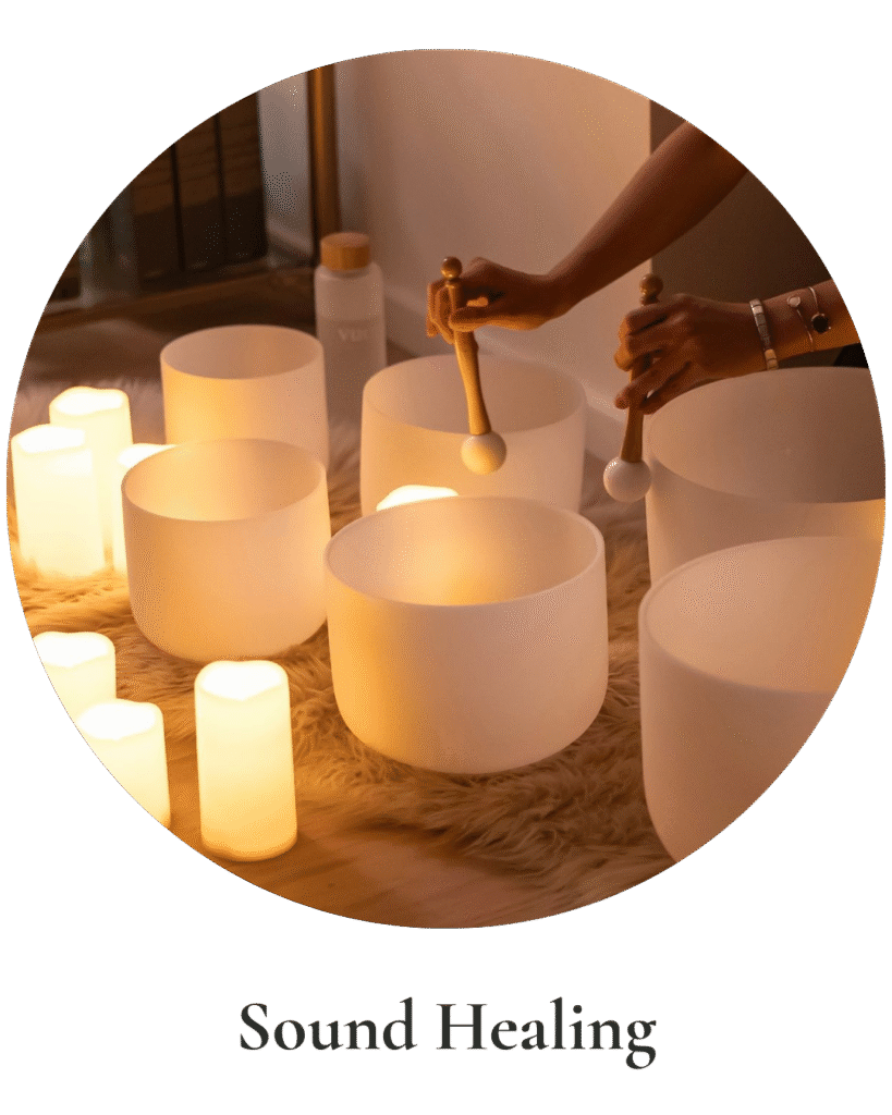 An immersive experience with Tibetan bowls that harmonizes your energy and brings deep relaxation.