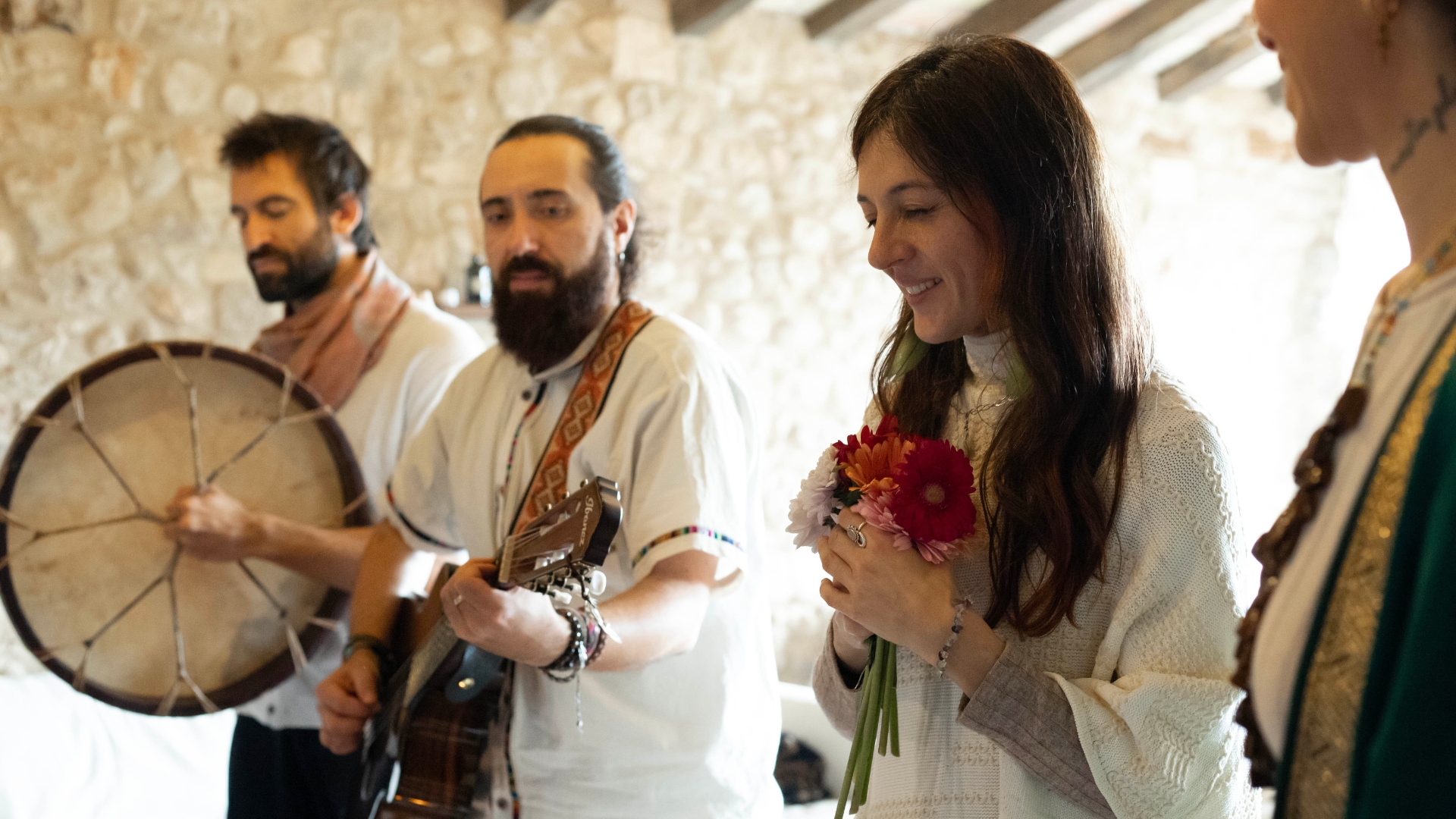 Ayahuasca Group Sessions vs Private Sessions